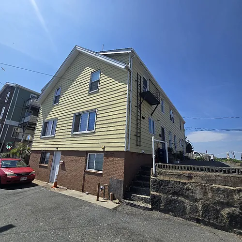42 Fort Sq #1-R Photo 1