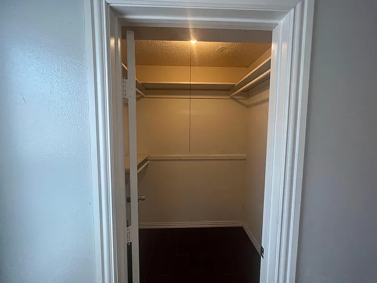6004 Pinto Cir — Photo 26