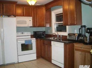 2 John St, Plainview, NY 11803
