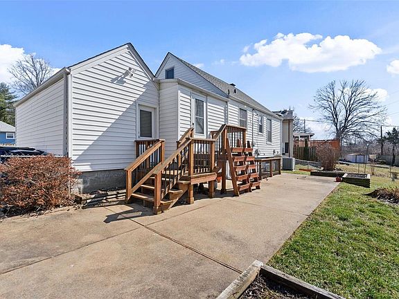 2nd image of 973 Westglen Dr