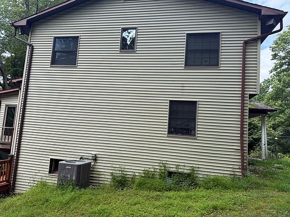3rd image of 218 Prospect Rd