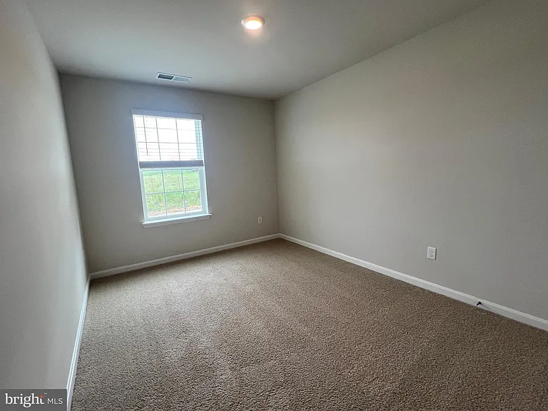 180 Hamstead Dr — Photo 17