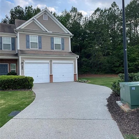 413 Windstone Trl — Photo 3