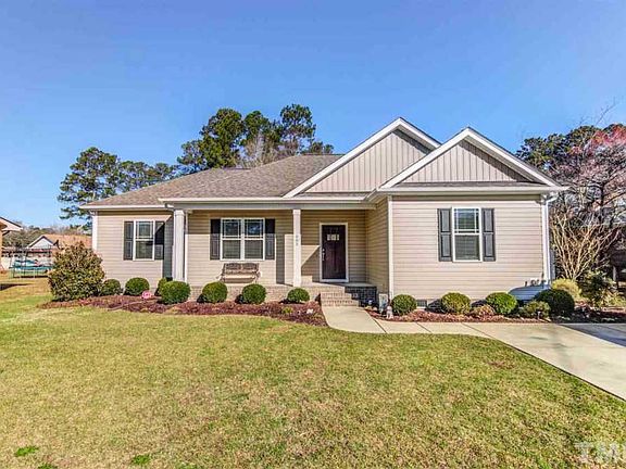 2nd image of 605 Camellia Dr