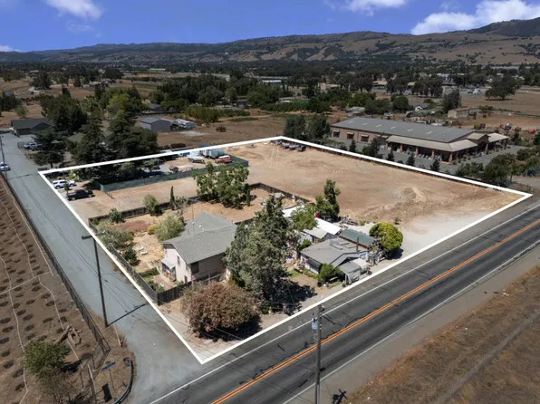 13350 Kimble Ct, San Martin, CA 95046