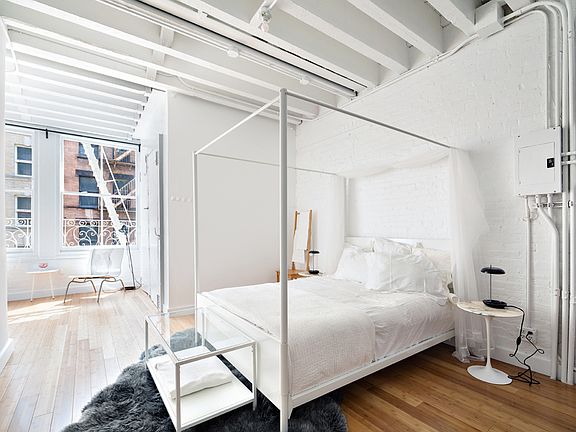 4th image of 41 N Moore St Floor 4
