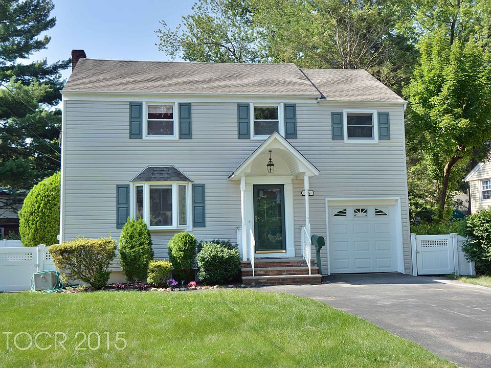 1st image of 76 Waldwick Ave
