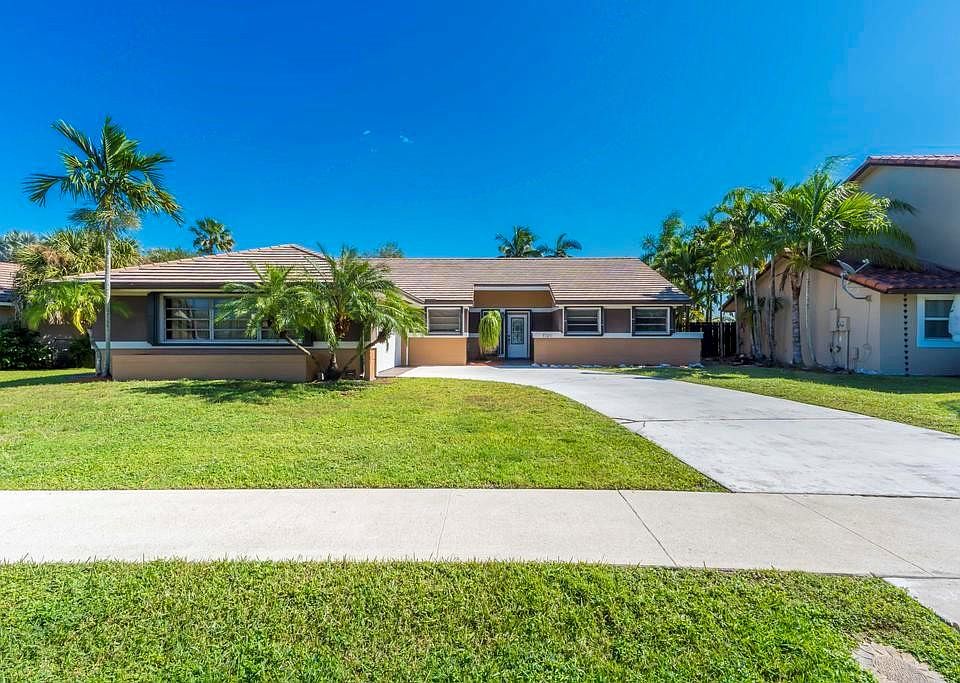 1st image of 5720 W Waterford Drive