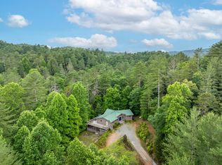 466 Walker Rdg, Ellijay, GA 30540