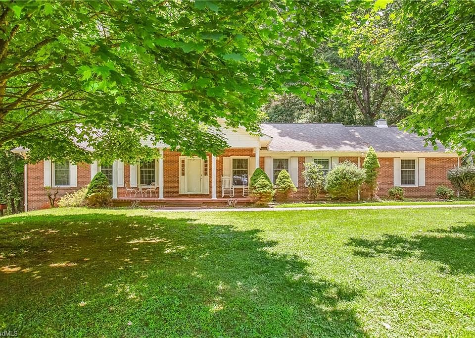 1st image of 270 Little River Dr