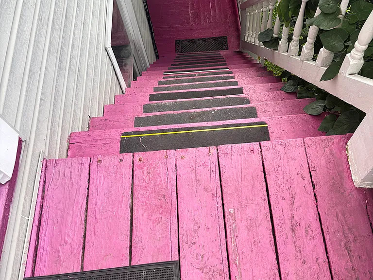 422 King George Ave SW #3 — Photo 5