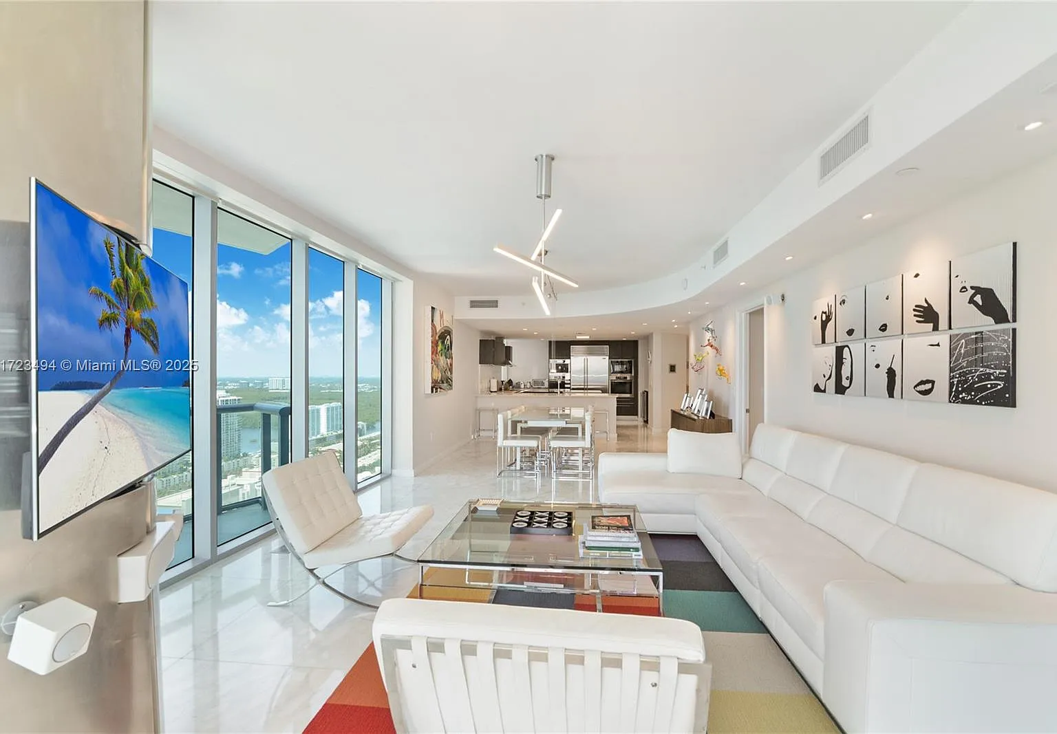 Jade Beach Condo — Photo 4