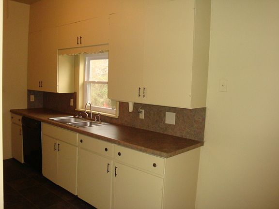 4th image of 249 N Davis Ave
