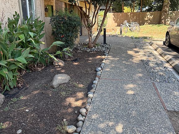 3rd image of 630 W 2nd Ave APT 2
