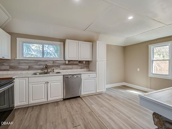 5th image of 1861 Golfview Blvd