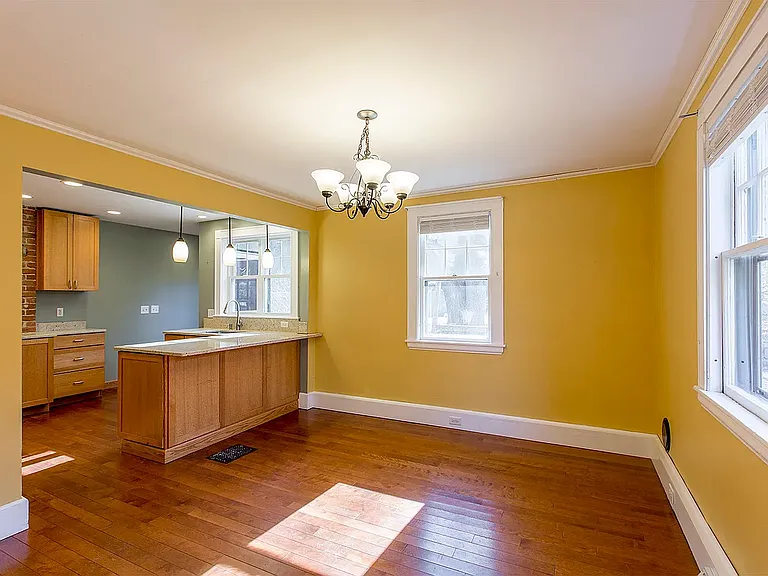 1 Beech St — Photo 6