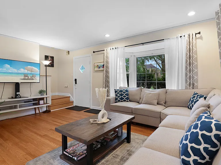 7448 Kenneth Ave — Photo 3