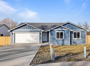 911 E Newport Ave, Hermiston, OR 97838