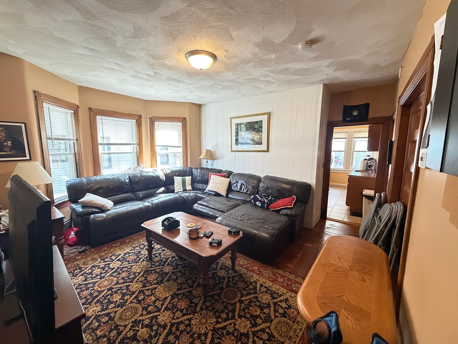 3 bed, 1300 sqft, $3,850 — Photo 2