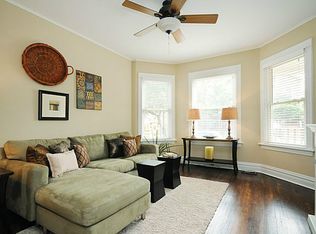 2334 W Barry Ave #HOUSE, Chicago, IL 60618