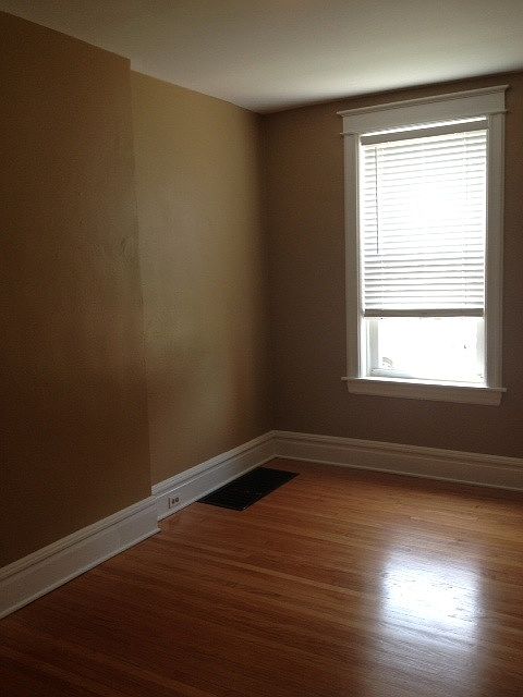 Living Area/2nd Bedroom