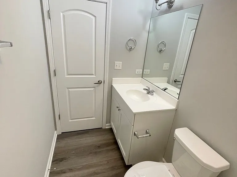 301 N Madison St #2F — Photo 15