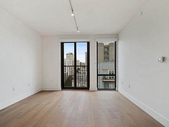 4th image of 719 Larkin St #7B