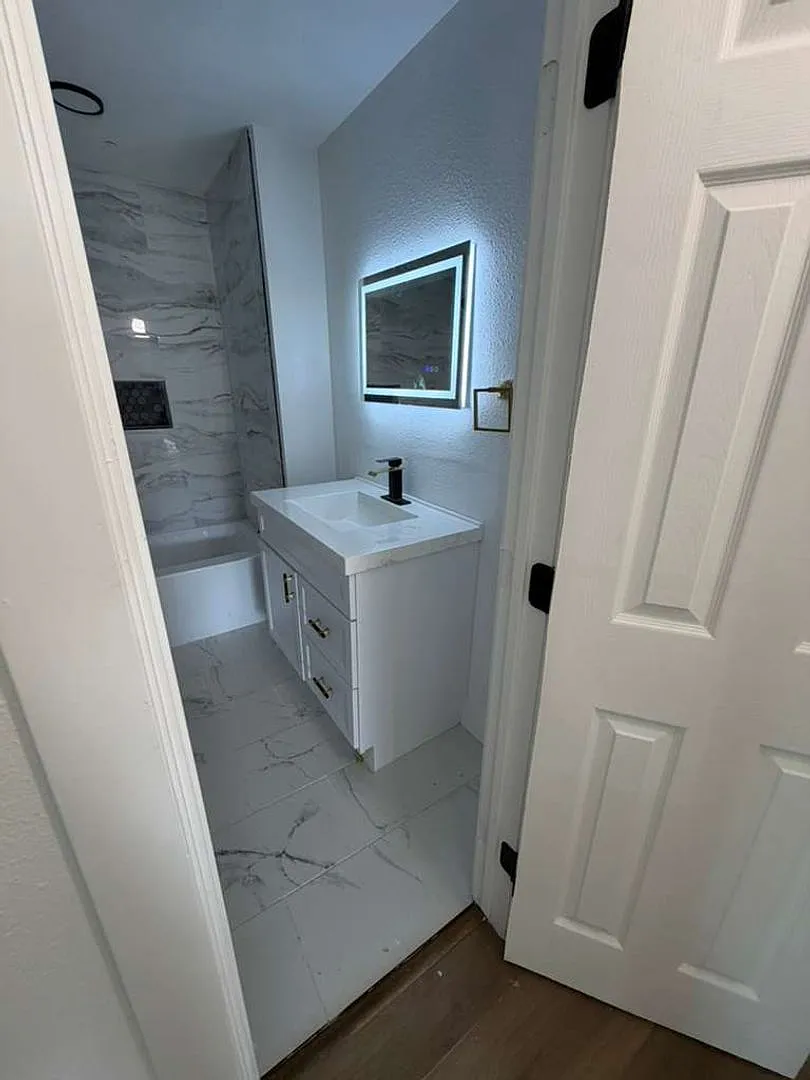 Beautiful Home In la Porte. Move In Ready!. — Photo 4