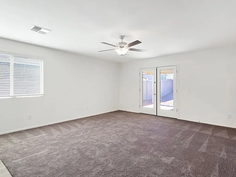 25752 W Samantha Way — Photo 7