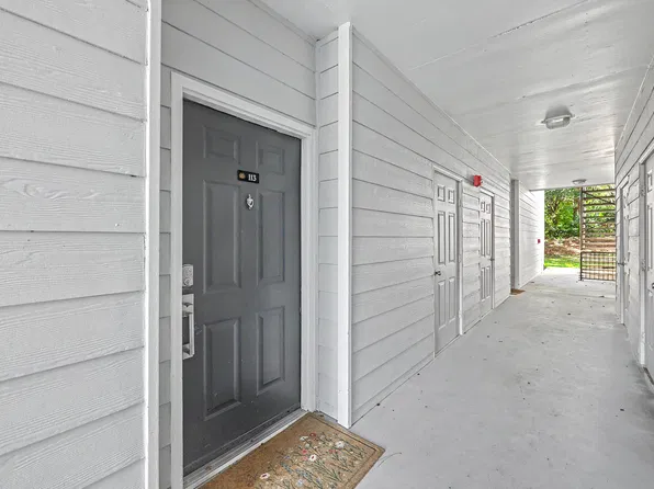 1300 Park Unit 113, Mount Pleasant, SC 29466