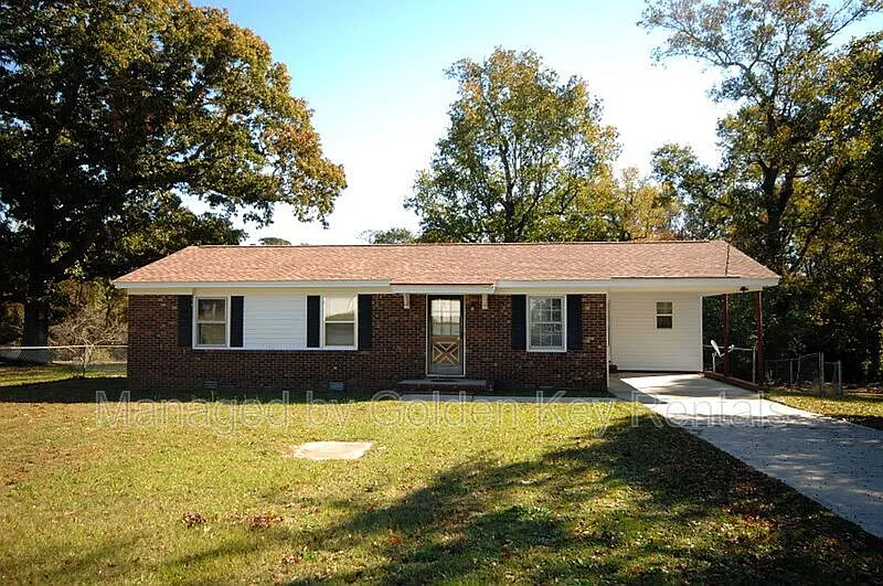 3 bed, 1.5 bath, 1131 sqft, $1,250 — Photo 1