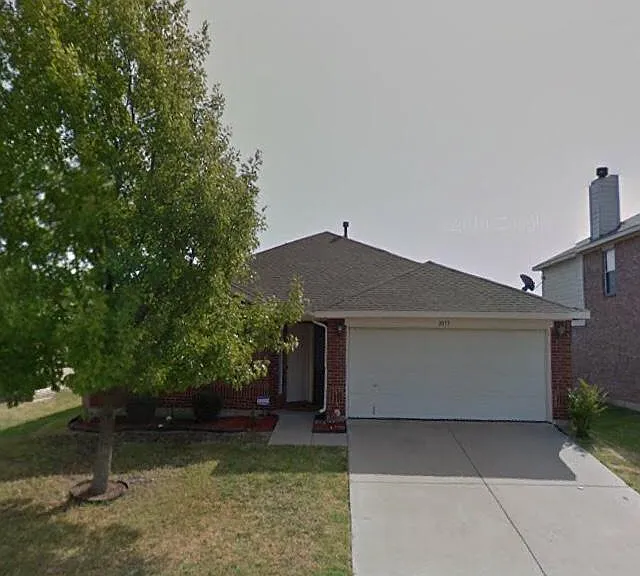 2053 Clear Creek