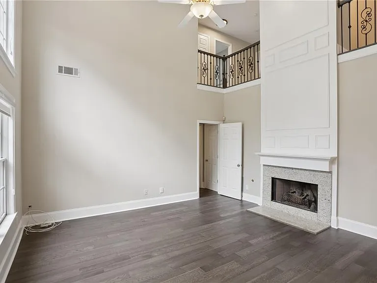 5038 Wickford Dr — Photo 6