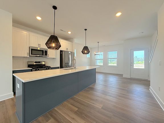 3rd image of 952 Allen Park Dr