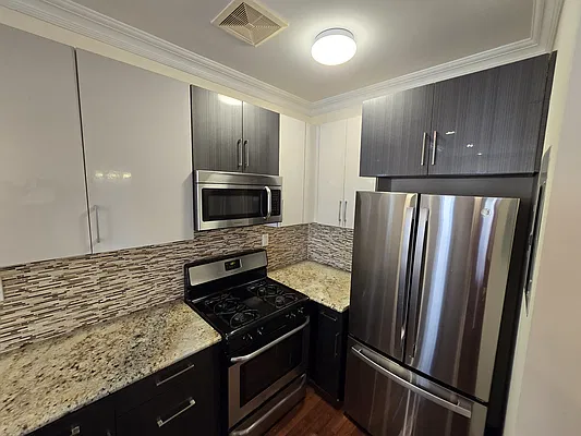 Rented by Remax City Square | media 4