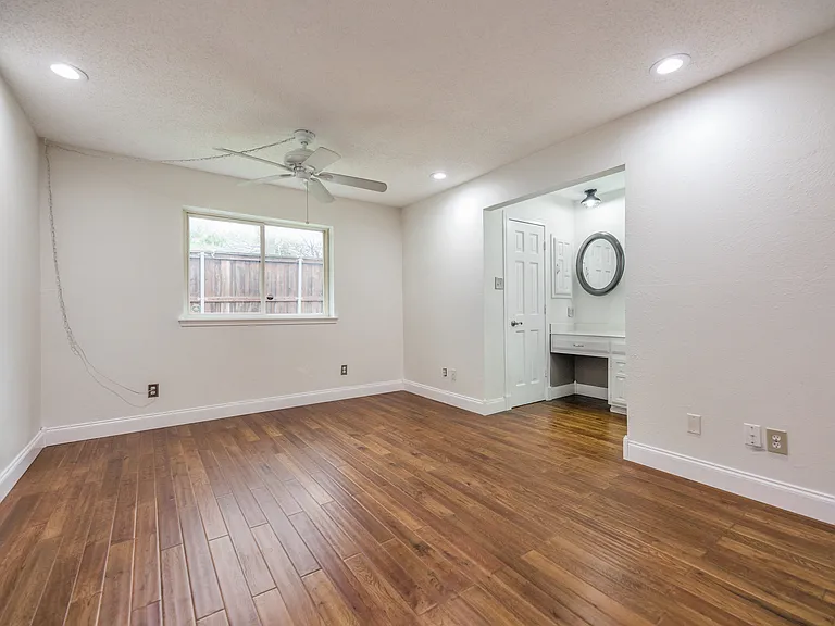 1607 Heather Glen Ct — Photo 8