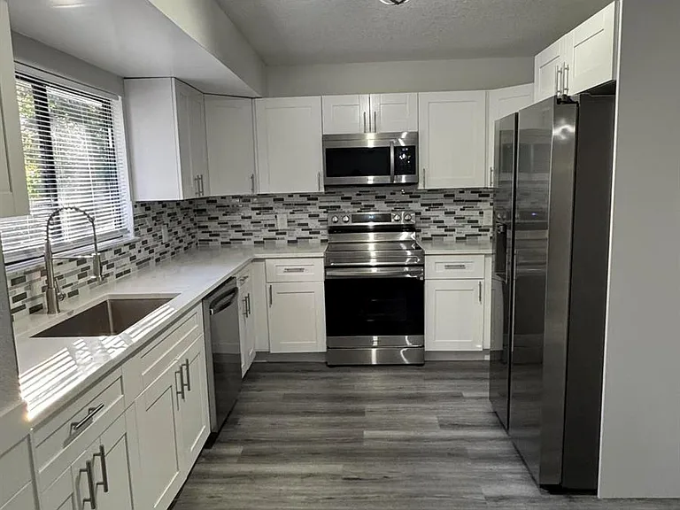 2774 SE Brevard Ave — Photo 6