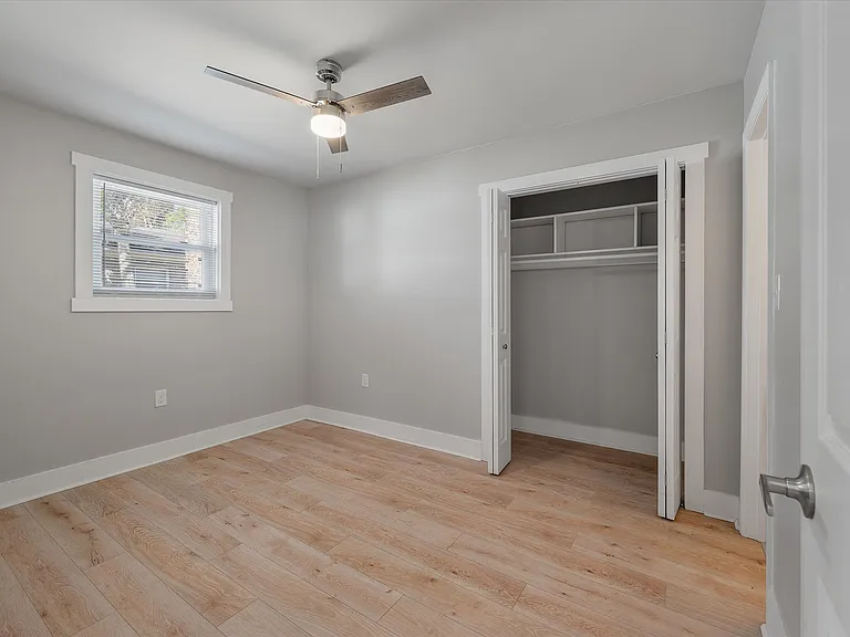 2133 Pierpont Ave #B — Photo 11