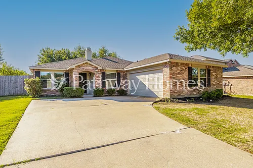 1679 Chesterwood Dr Photo 1