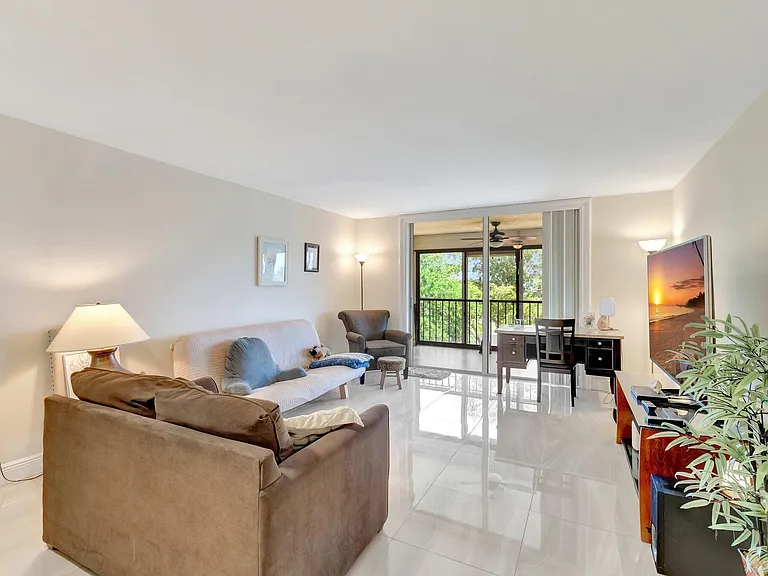 14723 Cumberland Dr #404B — Photo 9