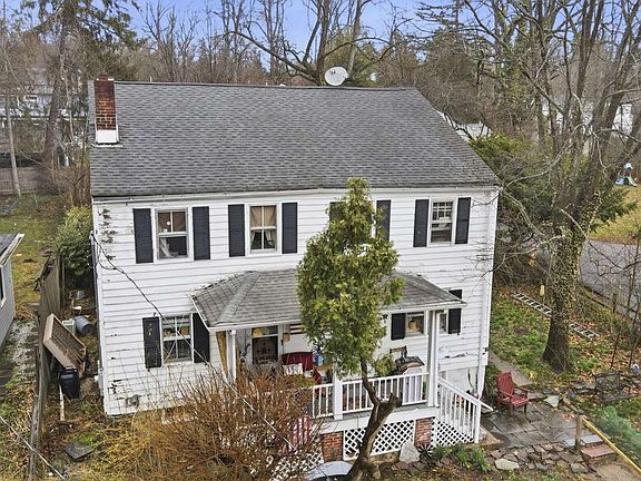 3rd image of 1470 River Rd