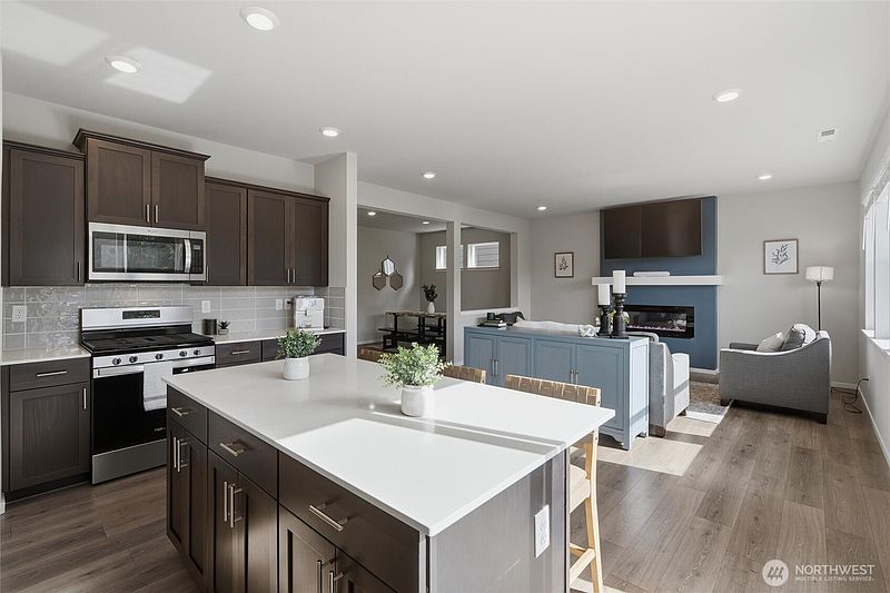 3rd image of 1685 NE Halden Glen Drive