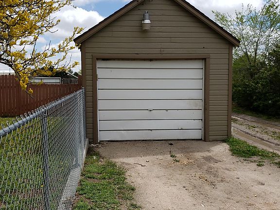 3rd image of 7069 Road 47f