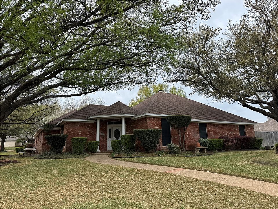 1st image of 9502 Hidden Meadow Dr