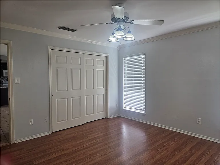 5218 Lethaby Dr — Photo 5