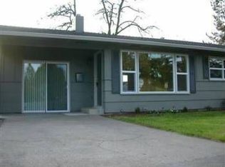610 S 4th St, Central Pt, OR 97502