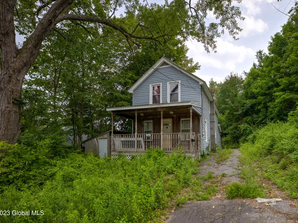 26 Pine Street, Corinth, NY 12822