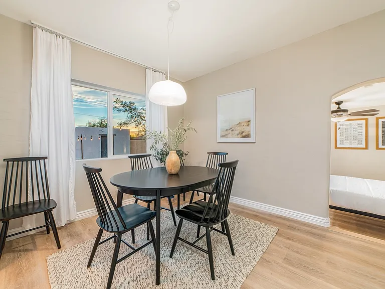 1219 N Norton Ave — Photo 23