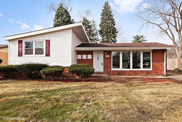 1st image of 714 S Ahrens Ave