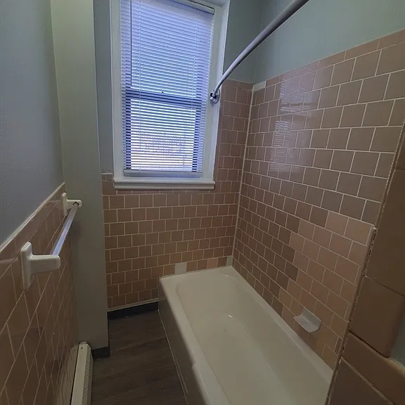 10 Abbotsford St #3 — Photo 11